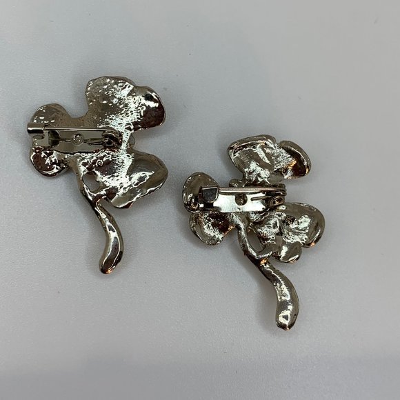Vintage Pair of Silver Tone Rhinestone Shamrock Scatter Pins - Picture 3 of 3